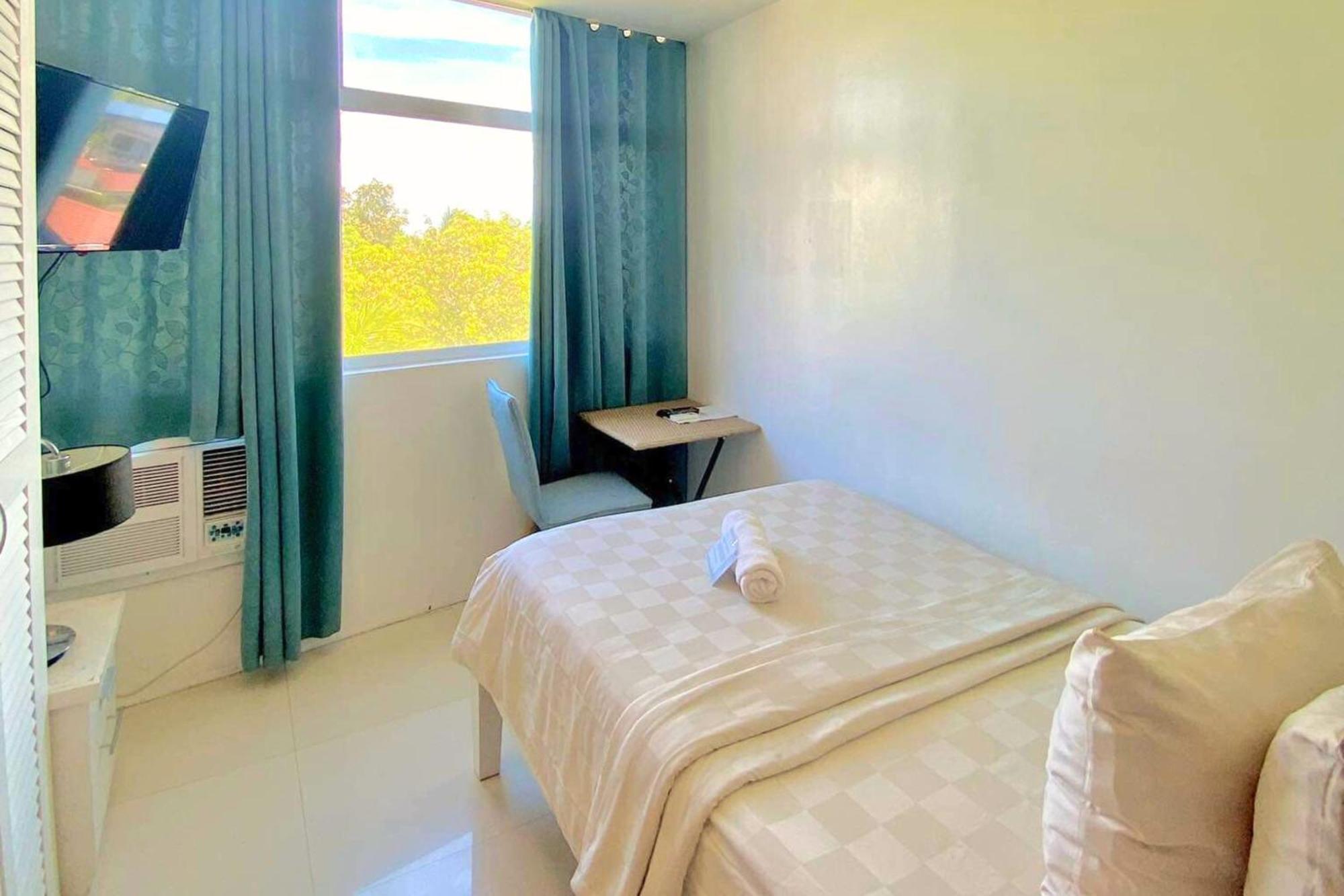 Tely'S Bed & Breakfast Iloilo Powered By Cocotel Dış mekan fotoğraf